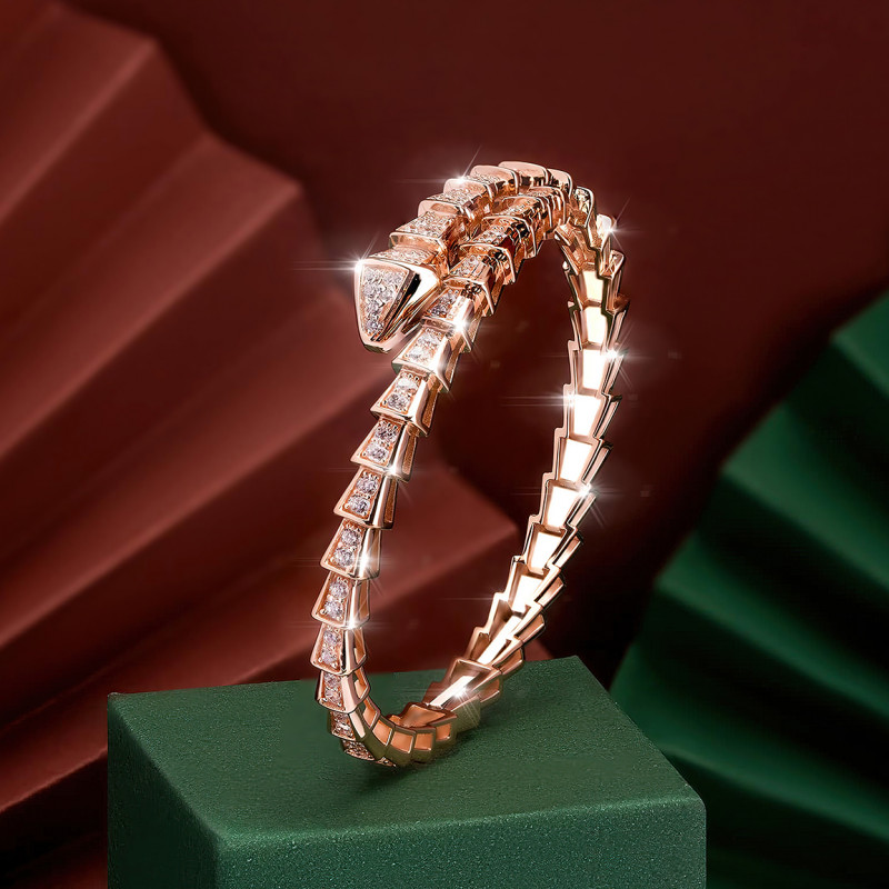 Investing in Timeless Accessories: What Every Fashion Enthusiast Should Know